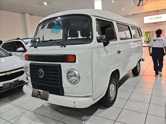 VOLKSWAGEN-KOMBI-2014