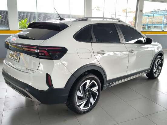 VOLKSWAGEN-NIVUS-1.0 200 TSI TOTAL FLEX HIGHLINE AUTOMÁTICO VOLKSWAGEN-NIVUS-2025