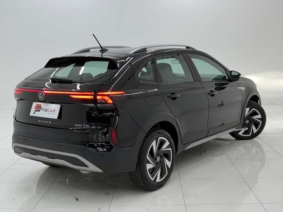VOLKSWAGEN-NIVUS-1.0 200 TSI TOTAL FLEX HIGHLINE AUTOMÁTICO VOLKSWAGEN-NIVUS-2025