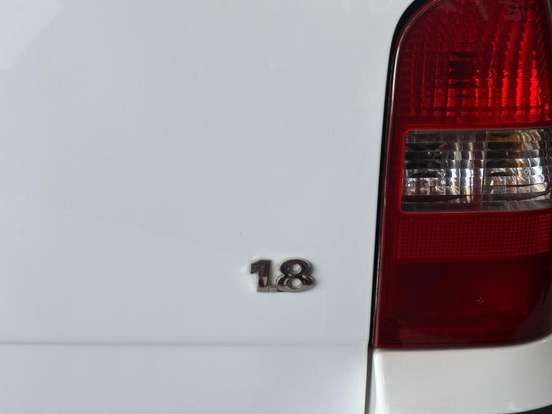 VOLKSWAGEN-PARATI-2000