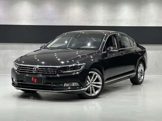 VOLKSWAGEN-PASSAT-2017