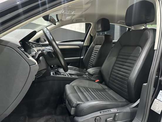 VOLKSWAGEN-PASSAT-2.0 16V TSI BLUEMOTION GASOLINA HIGHLINE 4P DSG VOLKSWAGEN-PASSAT-2017