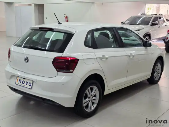VOLKSWAGEN-POLO-2018