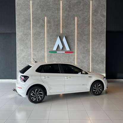 VOLKSWAGEN-POLO-2022