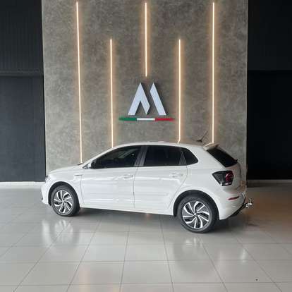 VOLKSWAGEN-POLO-2022