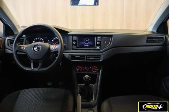 VOLKSWAGEN-POLO-2019