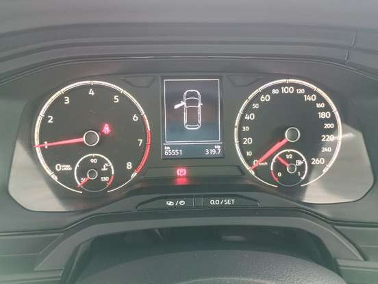VOLKSWAGEN-POLO-2018