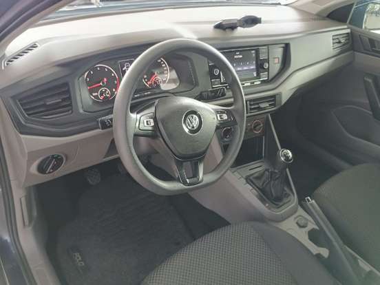 VOLKSWAGEN-POLO-2018