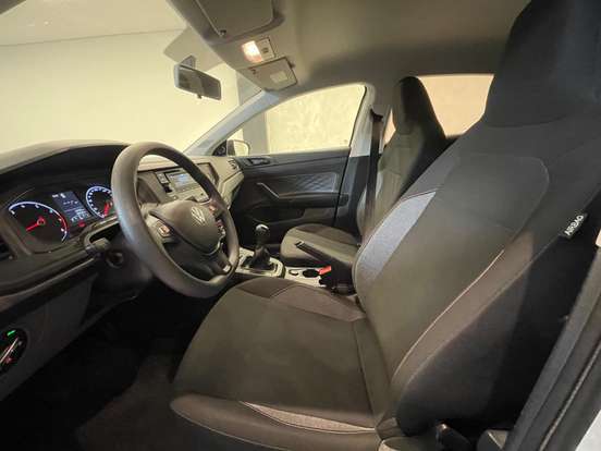VOLKSWAGEN-POLO-2024