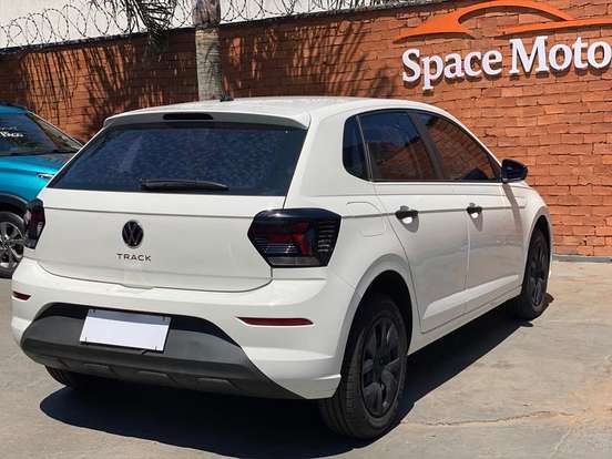 VOLKSWAGEN-POLO-2023