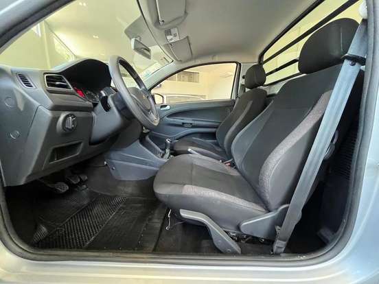 VOLKSWAGEN-SAVEIRO-2024