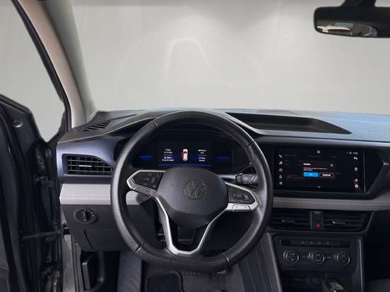 VOLKSWAGEN-TAOS-2021