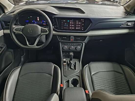 VOLKSWAGEN-TAOS-2022