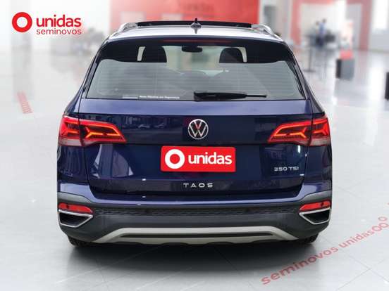 VOLKSWAGEN-TAOS-2023