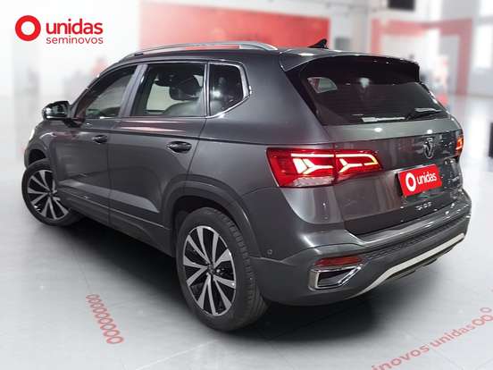 VOLKSWAGEN-TAOS-2023