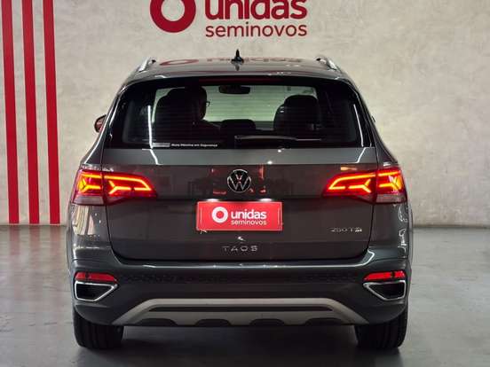 VOLKSWAGEN-TAOS-2024