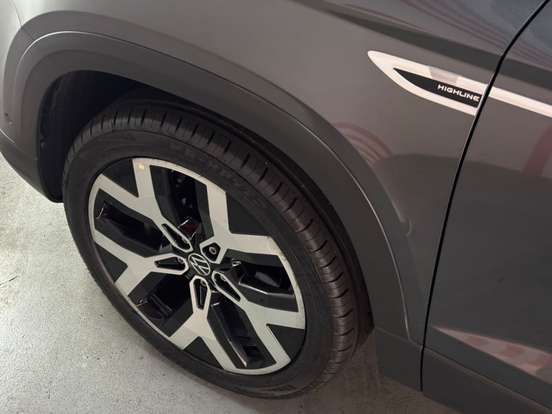 VOLKSWAGEN-TAOS-2024