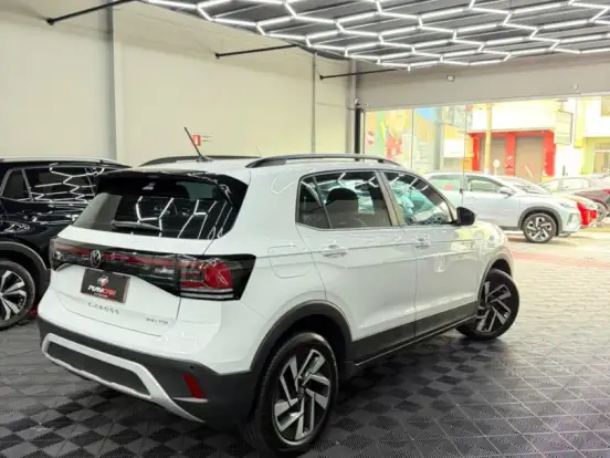 VOLKSWAGEN-T-CROSS-1.0 200 TSI TOTAL FLEX COMFORTLINE AUTOMÁTICO VOLKSWAGEN-T-CROSS-2025