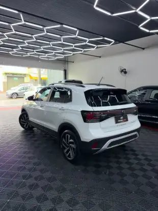 VOLKSWAGEN-T-CROSS-2025