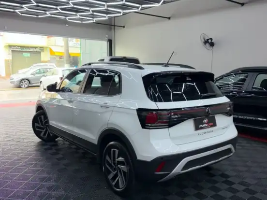 VOLKSWAGEN-T-CROSS-1.0 200 TSI TOTAL FLEX COMFORTLINE AUTOMÁTICO VOLKSWAGEN-T-CROSS-2025