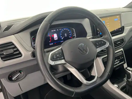 VOLKSWAGEN-T-CROSS-2024