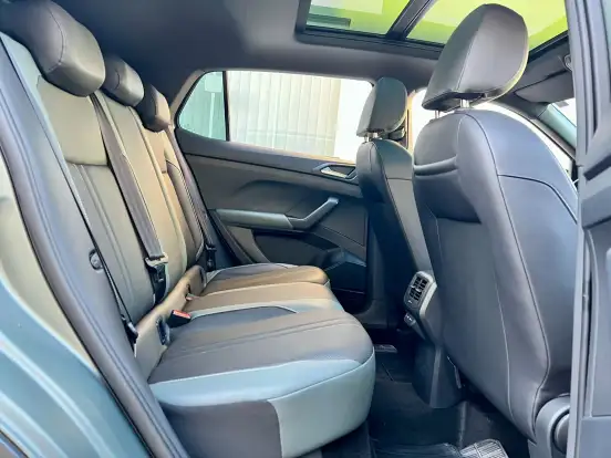 VOLKSWAGEN-T-CROSS-2025