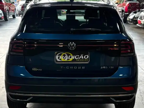 VOLKSWAGEN-T-CROSS-1.4 250 TSI TOTAL FLEX HIGHLINE AUTOMÁTICO VOLKSWAGEN-T-CROSS-2022