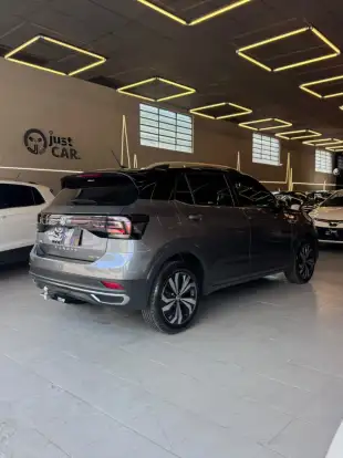 VOLKSWAGEN-T-CROSS-2021