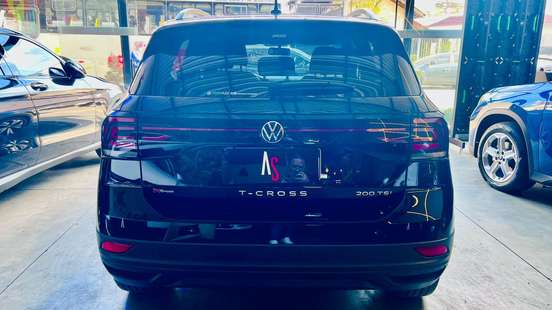 VOLKSWAGEN-T-CROSS-2023