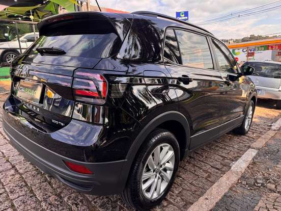 VOLKSWAGEN-T-CROSS-2020