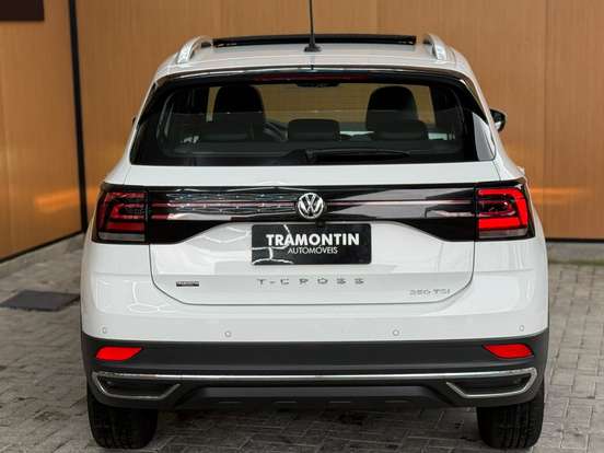 VOLKSWAGEN-T-CROSS-2020