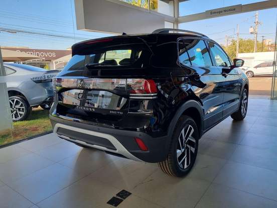 VOLKSWAGEN-T-CROSS-2026