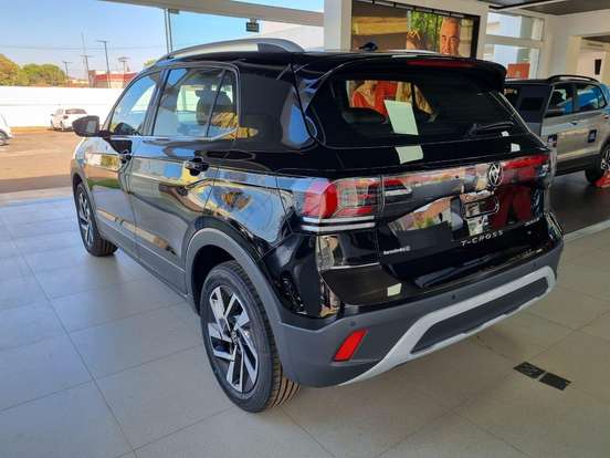 VOLKSWAGEN-T-CROSS-2026