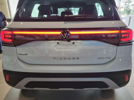VOLKSWAGEN-T-CROSS-2026