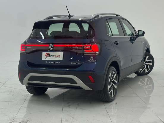 VOLKSWAGEN-T-CROSS-1.4 250 TSI TOTAL FLEX HIGHLINE AUTOMÁTICO VOLKSWAGEN-T-CROSS-2024