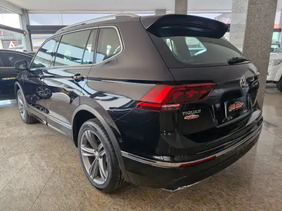 VOLKSWAGEN-TIGUAN-2019