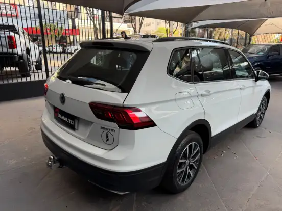 VOLKSWAGEN-TIGUAN-2018