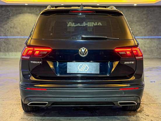 VOLKSWAGEN-TIGUAN-2019