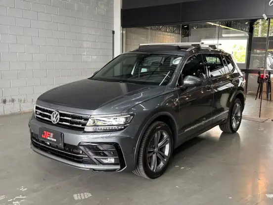 VOLKSWAGEN-TIGUAN-2020