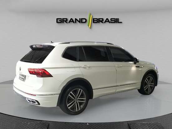 VOLKSWAGEN-TIGUAN-2023