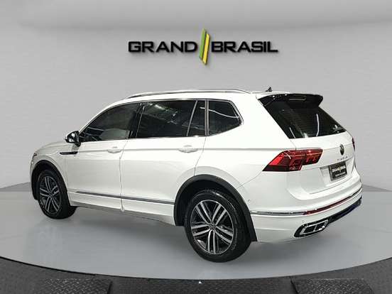VOLKSWAGEN-TIGUAN-2023