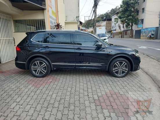 VOLKSWAGEN-TIGUAN-2023
