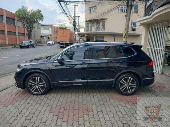VOLKSWAGEN-TIGUAN-2.0 300 TSI GASOLINA ALLSPACE R-LINE AUTOMÁTICO VOLKSWAGEN-TIGUAN-2023