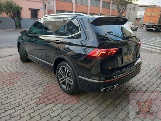 VOLKSWAGEN-TIGUAN-2023