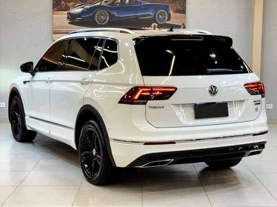 VOLKSWAGEN-TIGUAN-2019