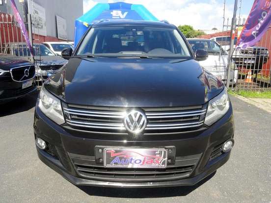 VOLKSWAGEN-TIGUAN-2013