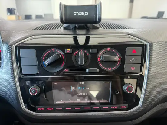 VOLKSWAGEN-UP-2019