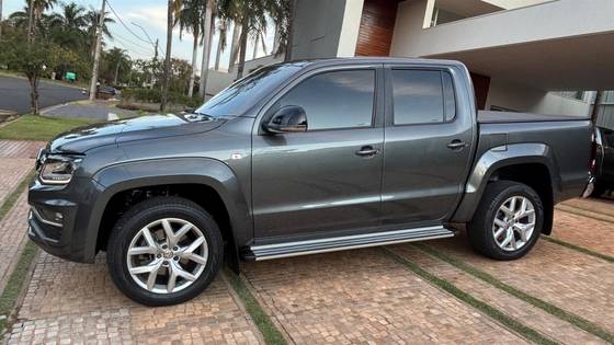 VOLKSWAGEN AMAROK 3.0 V6 TDI DIESEL HIGHLINE CD 4MOTION AUTOMÁTICO