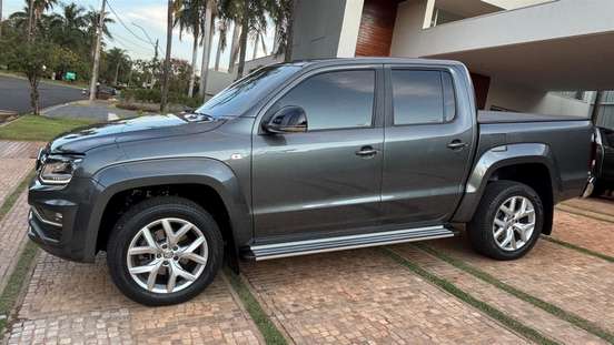 VOLKSWAGEN-AMAROK-2022