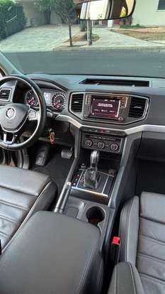 VOLKSWAGEN-AMAROK-2022